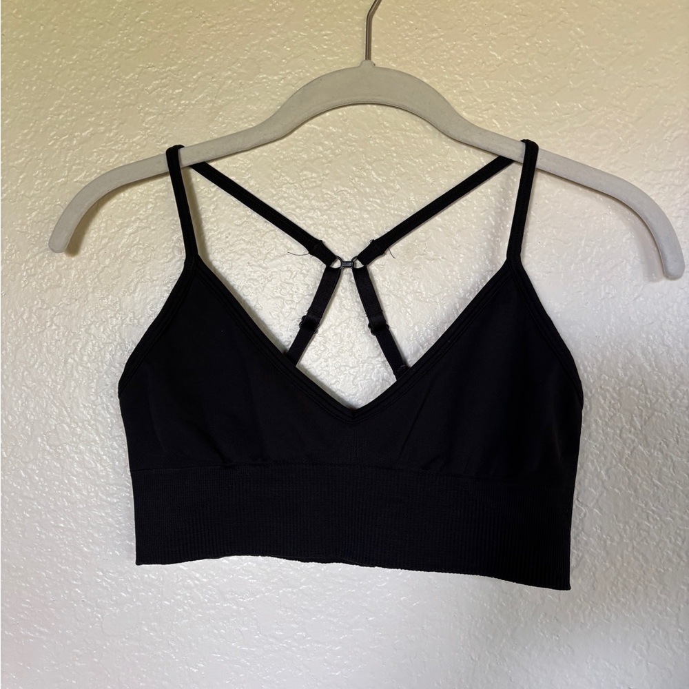Lululemon Ebb To Street Bra II
Black size 6